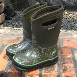 bogs spider boots